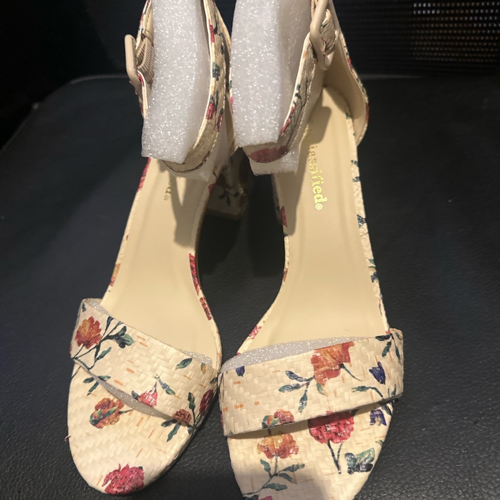 Cityclassified Floral Beige Heels